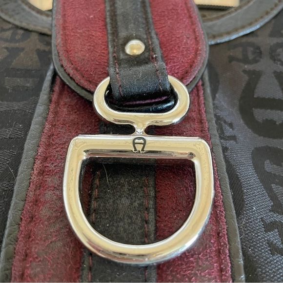 Etienne Aigner leather
 purse w/zipper and magnetic latch closure. 3 sections - Picture 3 of 16